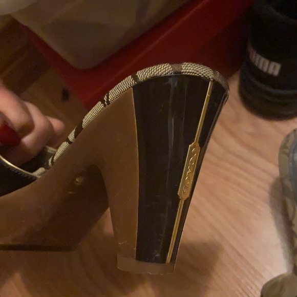 Coach shoes - Picture 3 of 5